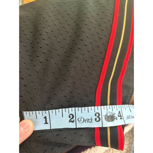 NWT Womens XL 76ers Black Shorts Mitchell & Ness X Hardwood Classics MSRP $80 - Picture 5 of 7